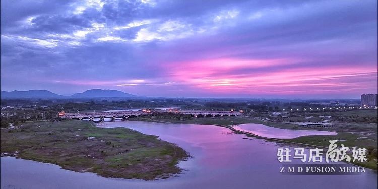 驻马店：练江湖畔 云霞熠彩