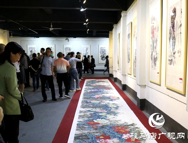李新国美术作品展暨艺术研讨会举行