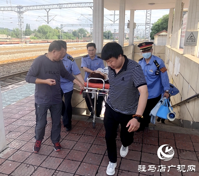 确山县:下车旅客突发病 客运职工急救人