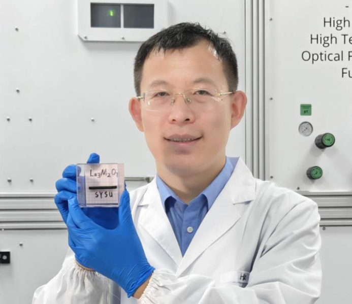 中国科学家独立发现全新高温超导体系