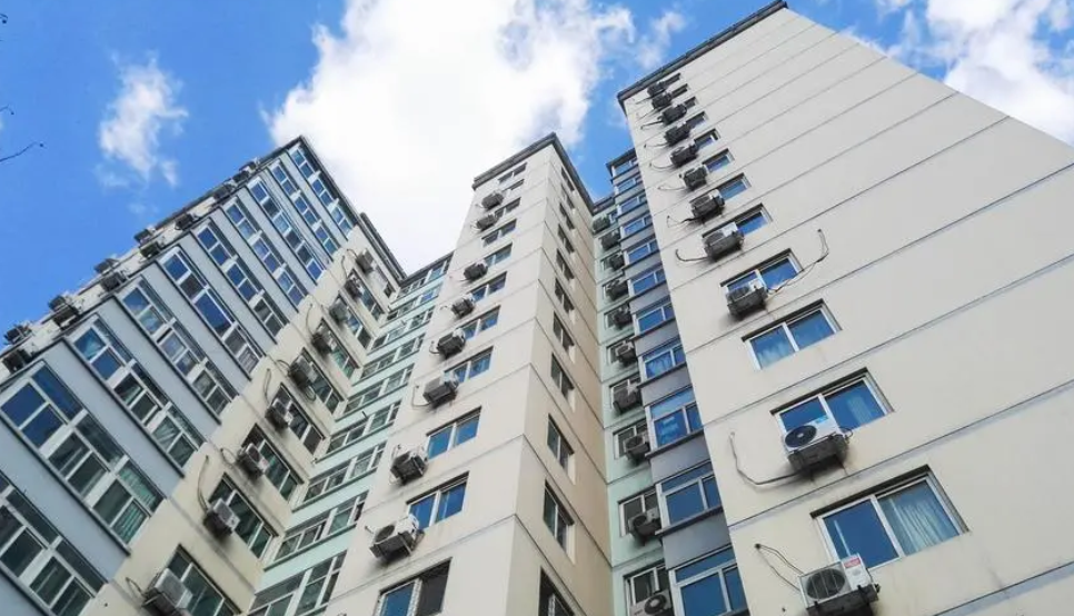 住建部：上半年全国新开工改造城镇老旧小区4.26万个