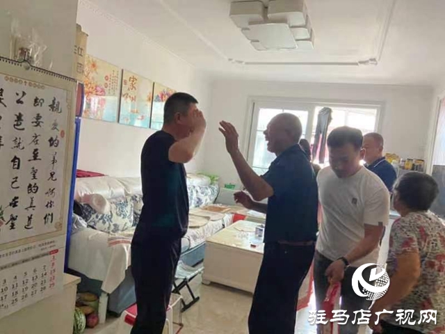 驻马店市经济开发区翟庄居委会走访慰问退役军人