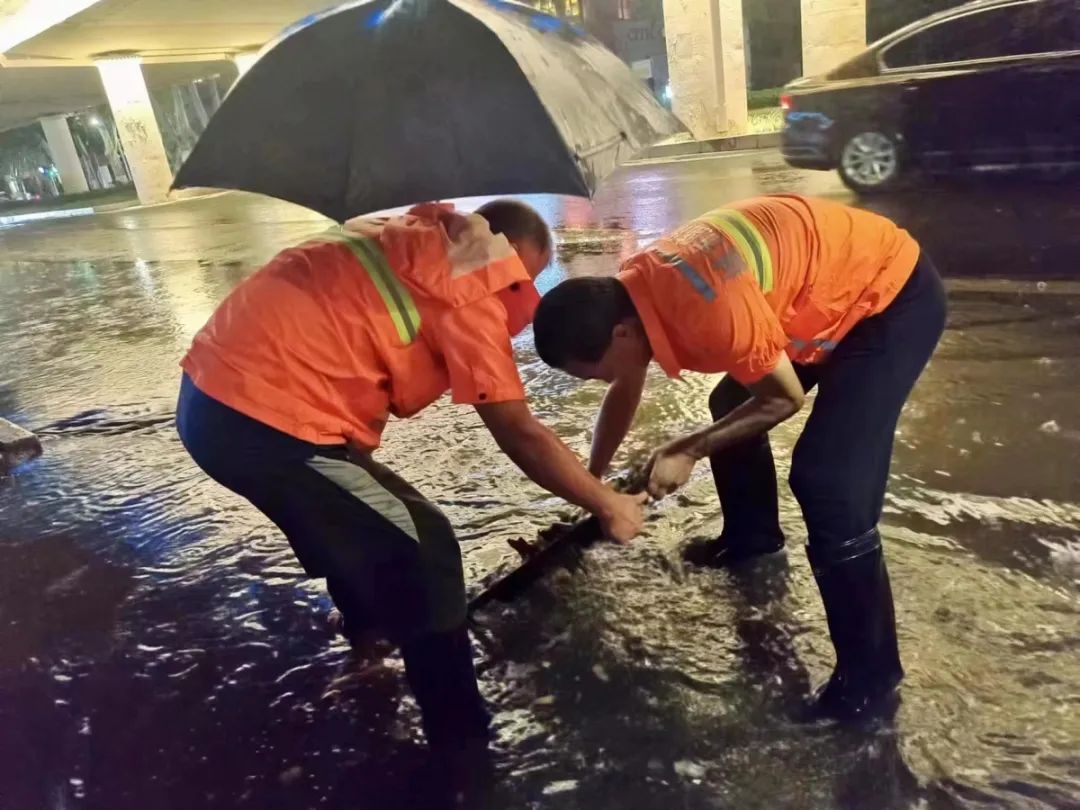 河南多地雨量超100毫米！郑州机场、铁路、省内高速最新情况→