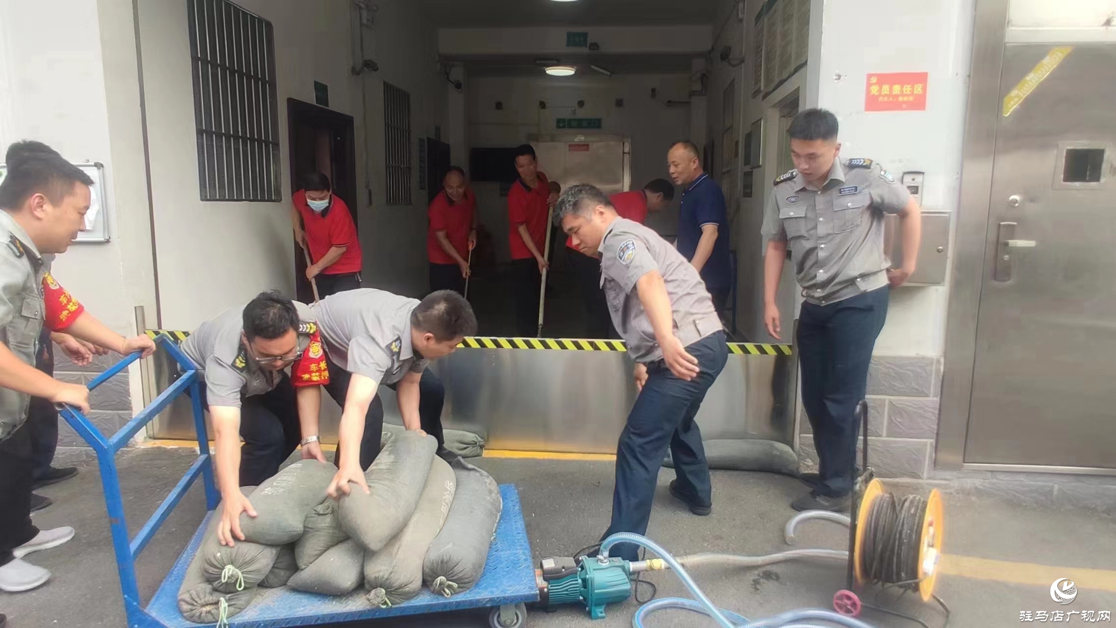 驻马店市农行：抢时疏通 迎战防汛