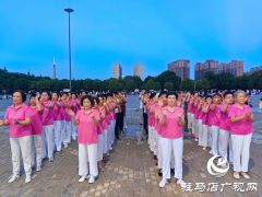 热心队员送清凉  赢得队友一片热赞