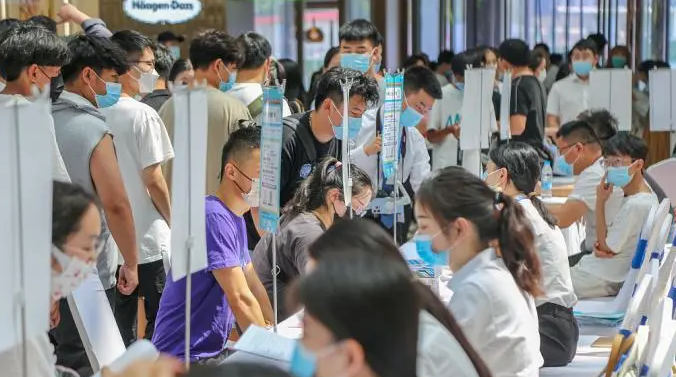 打通校园到职场最后一公里 多措并举搭建就业“桥梁”
