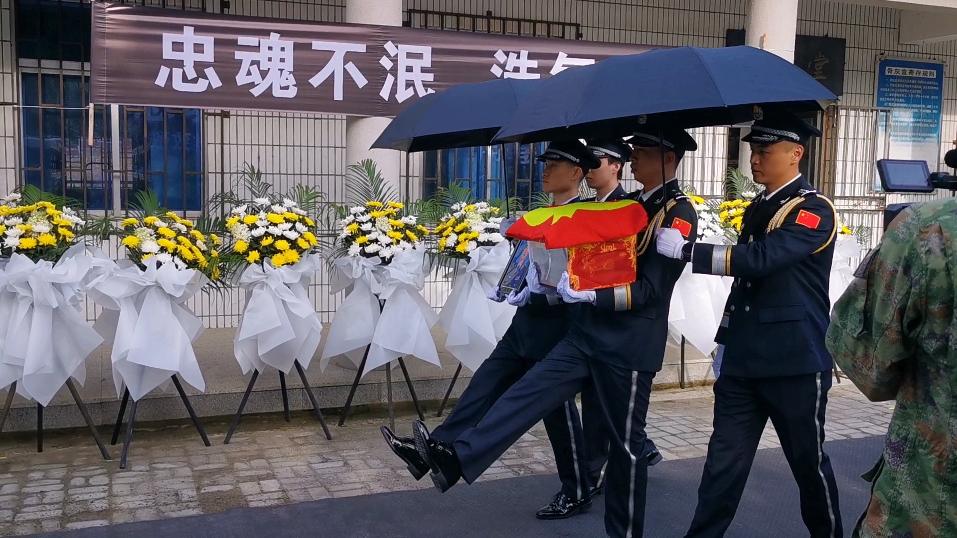英雄魂归故里！关于烈士周昆训的回忆｜面孔