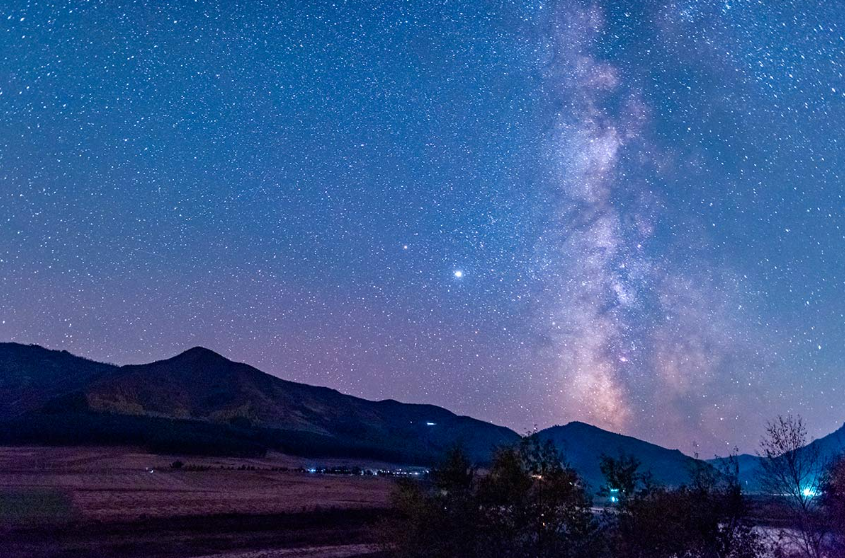群星璀璨！延时下的秋日星空有多美