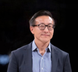 蔡崇信、吴泳铭正式履新阿里巴巴董事长、CEO