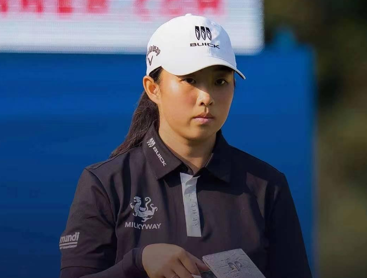 祝贺！20岁殷若宁登顶女子高尔夫世界第一