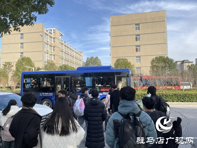 出行难 财经学校学生急盼加开公交班次