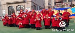 幼儿园师生喜迎元旦