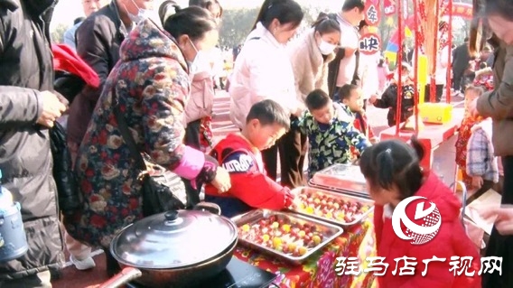 遂平县第三幼儿园举行“喜迎龙年 庙趣横生”元旦庙会