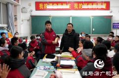 特殊的新年礼物----老师为学生手写专属书签