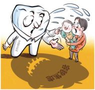 两岁半幼童竟被要求每天戴12小时牙套 记者调查儿童牙齿过早矫正乱象