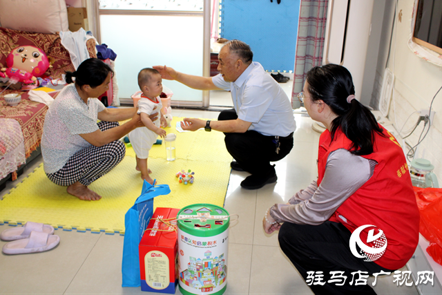 中国残联副主席张银良“六一”儿童节看望慰问特殊儿童