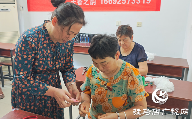 陈玲:传承非遗 匠心织梦