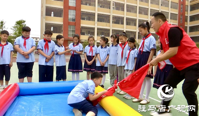 正阳县第十四小学开展儿童平安生存训练营活动