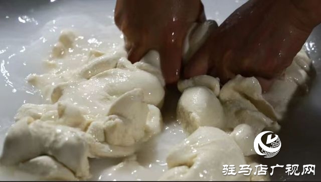 长寿之乡的美食故事——春会的凉皮情