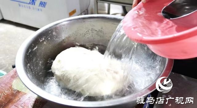 长寿之乡的美食故事——春会的凉皮情