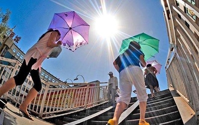 气候专家：“高温天气的频次和强度不正常”