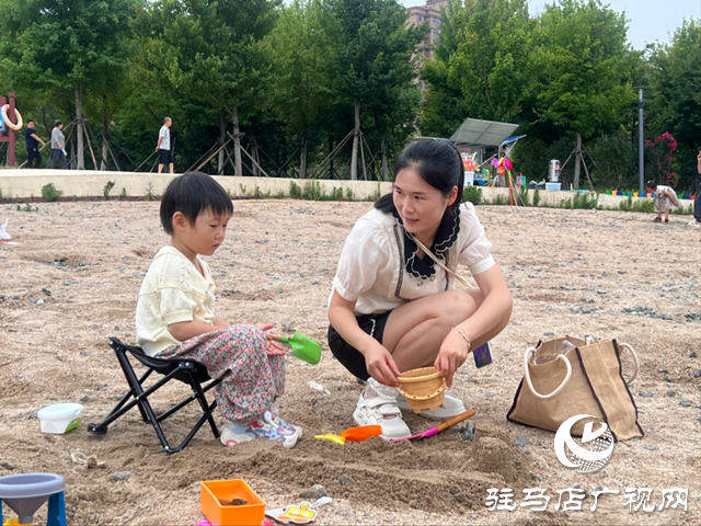 驻马店市人民公园：环境美如画 市民欢乐多
