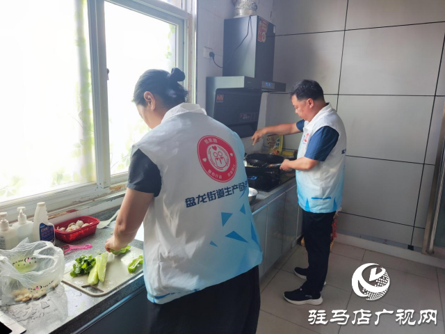 确山县：爱心早餐送上门 暖心服务零距离