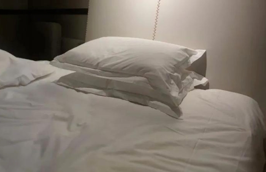 睡眠颠倒，肿瘤乱跑！经常这样睡觉的人千万要改！