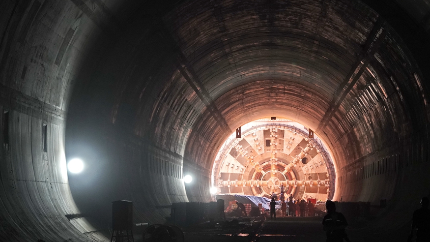 京唐城际铁路运潮减河隧道顺利贯通