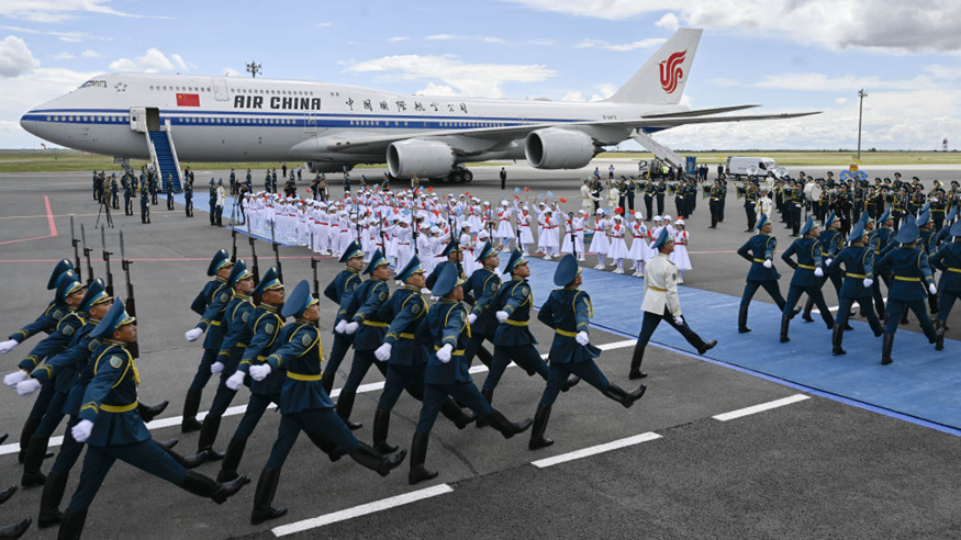 盛大隆重 习近平主席受到“最高礼遇”欢迎