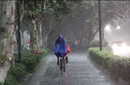 蓝色预警！驻马店有暴雨、局部大暴雨！注意防范减少外出→