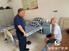 中国残联副主席张银良到汝南县看望托养残疾人