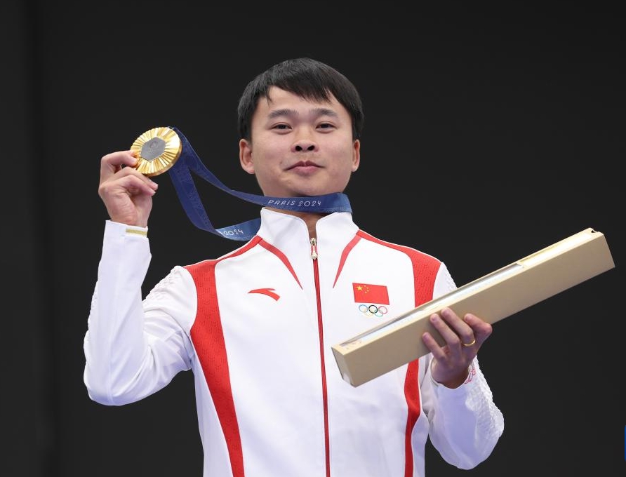 射击——男子10米气手枪：中国选手谢瑜夺冠