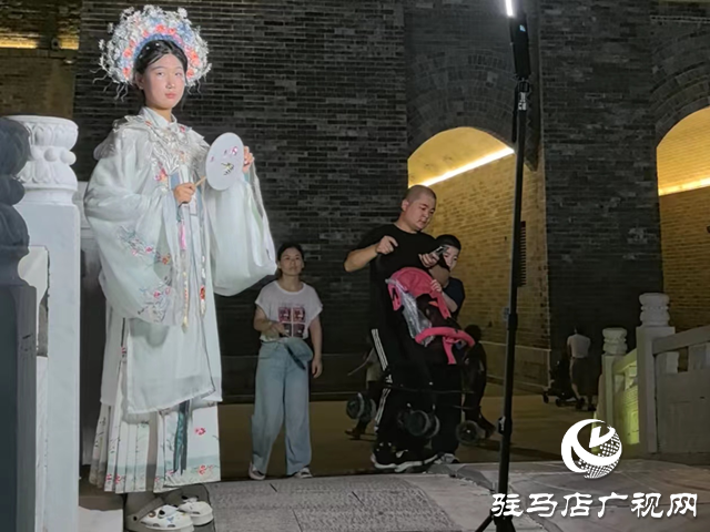 驻马店皇家驿站：汉服热潮点亮夏日古韵
