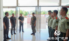 平舆县人民法院开展“八一”走访慰问活动