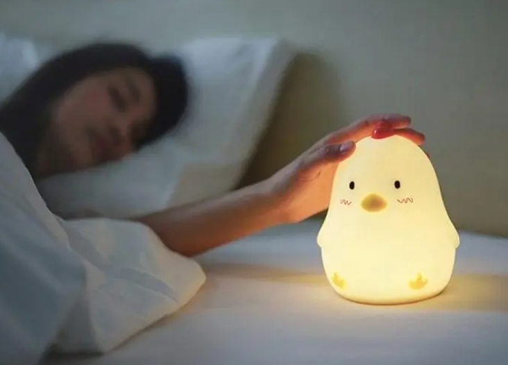 青少年晚睡成通病 专家支招如何调整昼夜节律后移