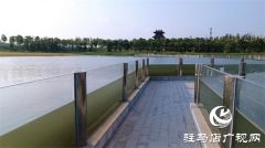 驻马店市人民公园水下长廊玻璃青苔已完成清洗