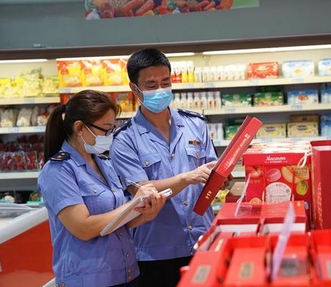 汝南县市场监管局开展中秋节前月饼市场执法检查