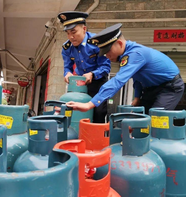 正阳县：重拳出击 查处非法经营燃气黑窝点