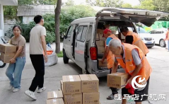 遂平县爱心企业开展 “心系环卫送清凉 ”活动