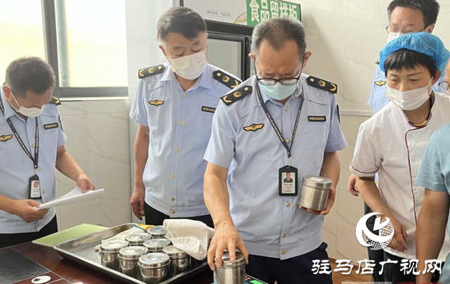 平舆县：开展食品安全检查 守护师生“舌尖上的安全”