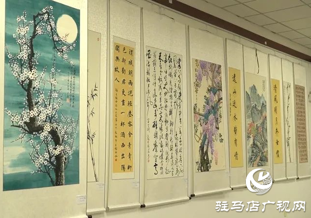 遂平县举行“庆国庆・迎中秋”书画作品展