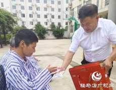 王雪成：情系福利院儿童 慰问关怀暖人心