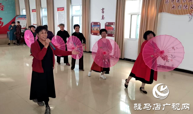 驿城区雪松街道纱厂社区举办重阳节系列活动