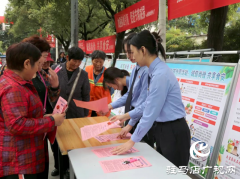 确山县人民检察院开展食品安全法治宣传活动