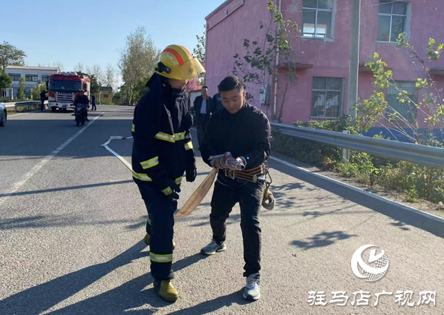 驿城区沙河店镇:邀请专业人士指导 提升火灾救援水平