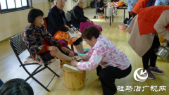 田宁华：拳拳女儿心 悠悠孝老情