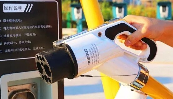 规范电动自行车充电收费标准 能否缓解社区居民的“充电焦虑”？