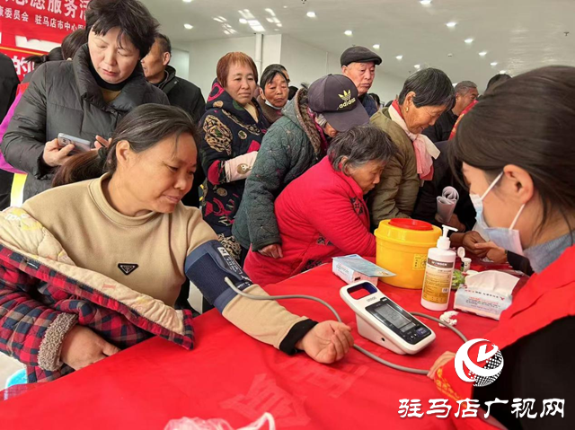 驿城区香山街道前张社区 健康科普进社区，义诊服务暖人心