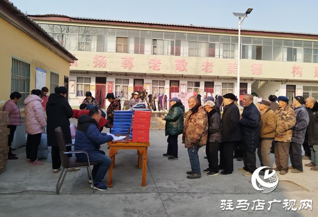 驿城区沙河店镇：情系敬老院 冬日送温暖